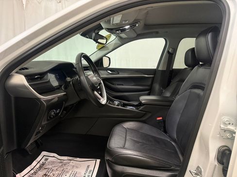 Used 2022 Jeep Grand Cherokee L Limited image 21