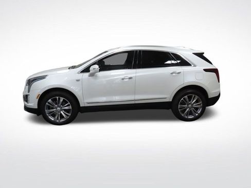 Certified 2024 Cadillac XT5 Premium Luxury FWD image 2