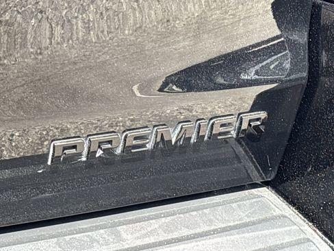 Used 2019 Chevrolet Suburban Premier image 9