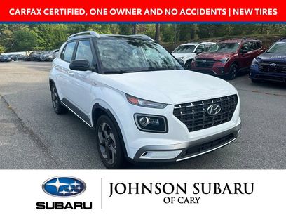 Used 2023 Hyundai Venue Limited w/ Cargo Package