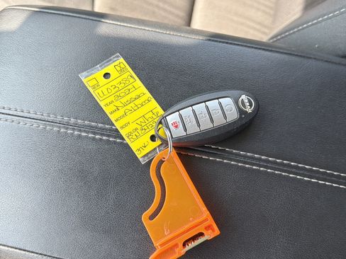 Used 2024 Nissan Altima 2.5 SV FWD image 26