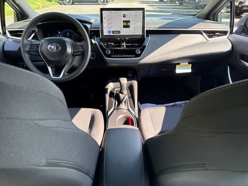 Used 2025 Toyota Corolla SE w/ SE Premium Package FWD image 18