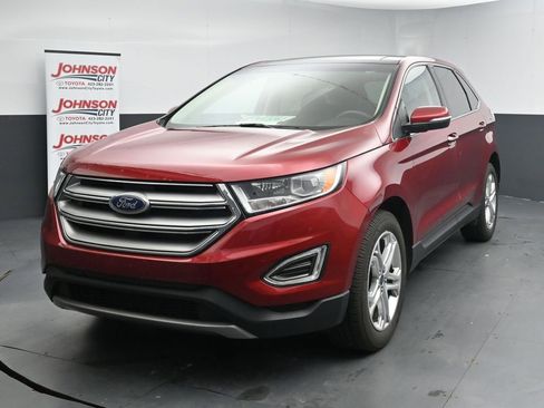 Used 2018 Ford Edge Titanium w/ Equipment Group 301A AWD/4WD image 4