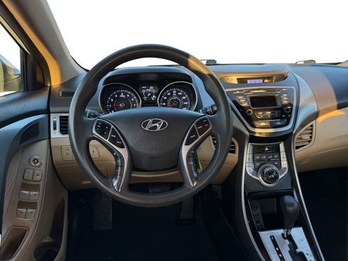 Used 2013 Hyundai Elantra GLS w/ Preferred Pkg image 14