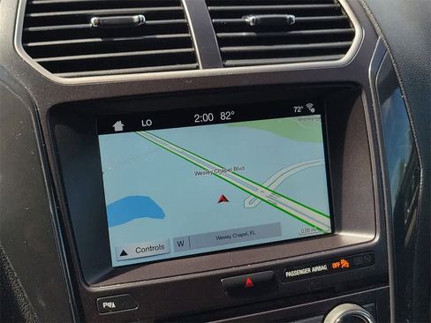 Used 2018 Ford Explorer XLT w/ Equipment Group 202A image 27