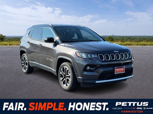 Used 2023 Jeep Compass Limited AWD/4WD image 1