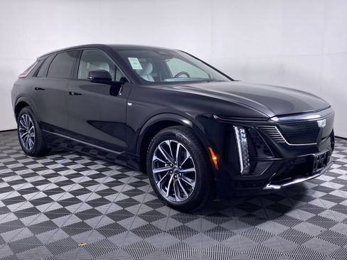 Certified 2024 Cadillac Lyriq Sport AWD/4WD image 20
