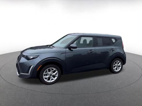 Used 2025 Kia Soul LX w/ LX Technology Package image 8