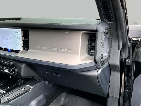 Certified 2025 Ford Bronco Outer Banks AWD/4WD image 19