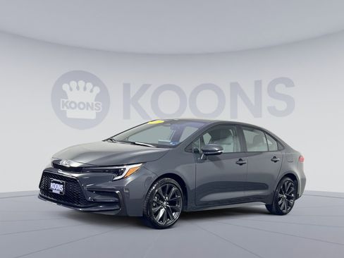 Used 2025 Toyota Corolla SE image 1