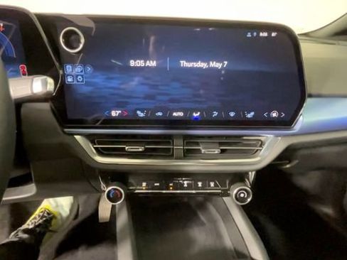 Used 2024 Chevrolet Equinox EV LT FWD image 34