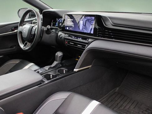 Used 2025 Toyota Camry SE w/ Multimedia Upgrade Package FWD image 22