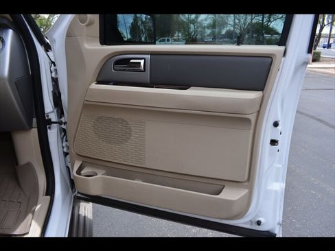 Used 2013 Ford Expedition EL XLT image 39