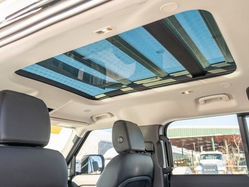 New 2024 Land Rover Defender 110 S image 31