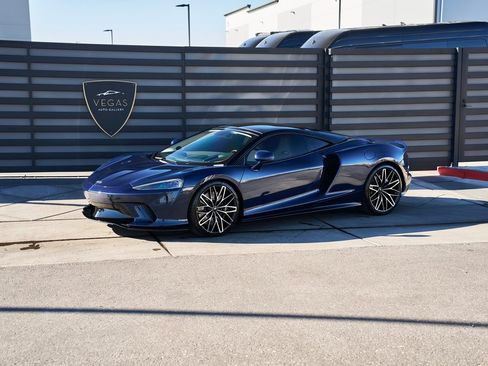 Used 2022 McLaren GT image 5