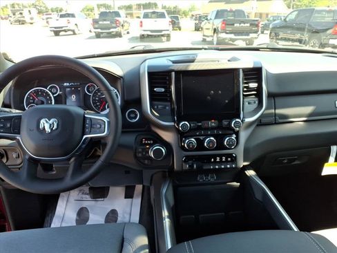 New 2026 RAM 1500 Big Horn AWD/4WD image 9