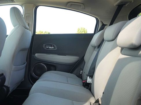 Used 2019 Honda HR-V EX image 14