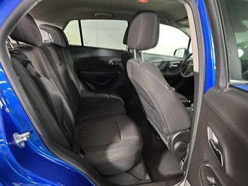 Used 2016 Chevrolet Trax LT FWD image 29