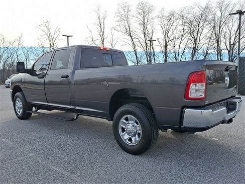 Used 2024 RAM 2500 Tradesman w/ Chrome Appearance Group image 7