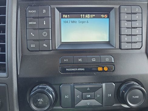 Used 2020 Ford F250 XL w/ Power Equipment Group image 10