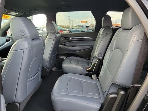 Used 2024 Buick Enclave Premium image 12