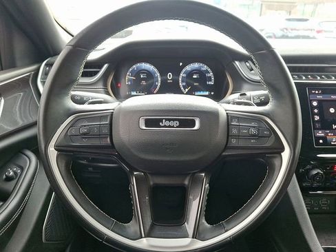 Used 2022 Jeep Grand Cherokee L Laredo image 17