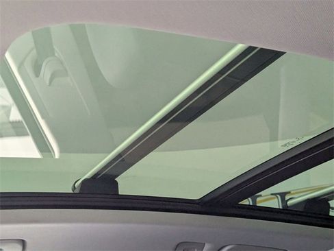 Used 2019 Audi Q5 2.0T Premium image 13