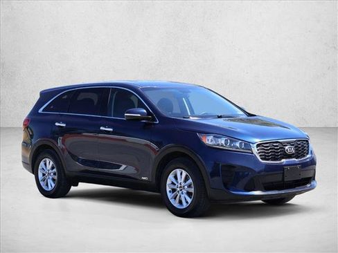 Used 2019 Kia Sorento AWD image 3