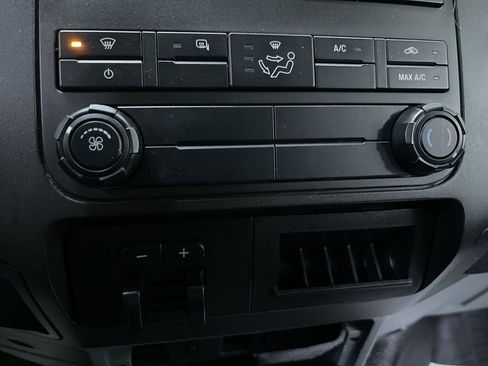 Used 2016 Ford F250 XL w/ Power Equipment Group image 21