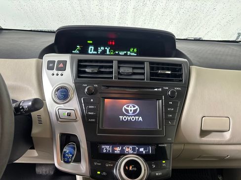 Used 2013 Toyota Prius V Two FWD image 12