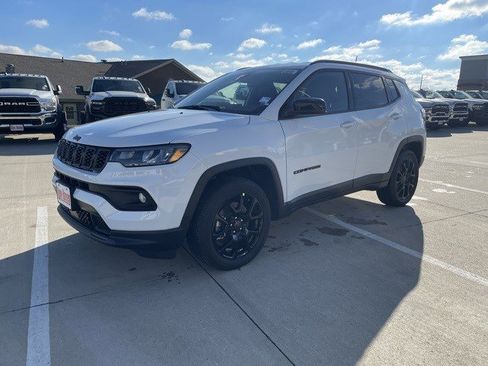 New 2026 Jeep Compass Latitude image 1