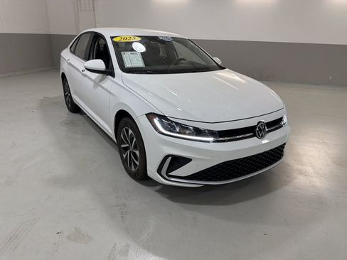 Used 2025 Volkswagen Jetta S FWD image 4
