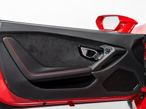 Used 2020 Lamborghini Huracan EVO AWD/4WD image 9