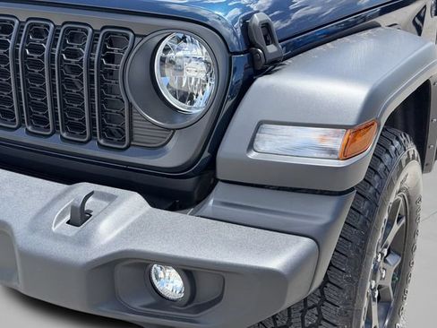 Used 2025 Jeep Wrangler Sport AWD/4WD image 34
