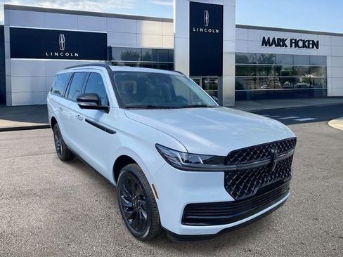 New 2026 Lincoln Navigator L Reserve AWD/4WD image 1