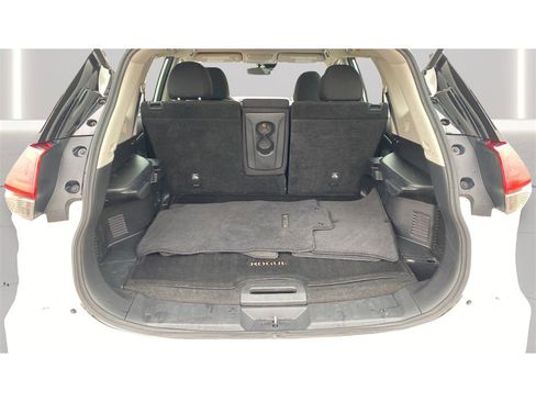 Used 2019 Nissan Rogue S image 24