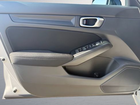 Used 2025 Honda Civic Sport image 9