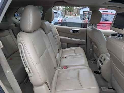 Used 2014 Nissan Pathfinder Platinum w/ Platinum Premium Package AWD/4WD image 18