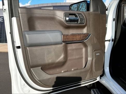 Used 2021 GMC Sierra 1500 Denali w/ Denali Ultimate Package image 18