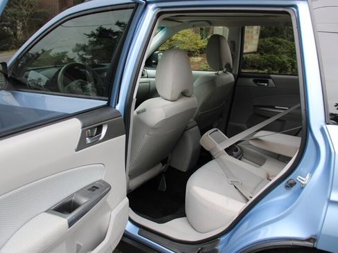 Used 2012 Subaru Forester 2.5X Premium w/ All-Weather Pkg image 15