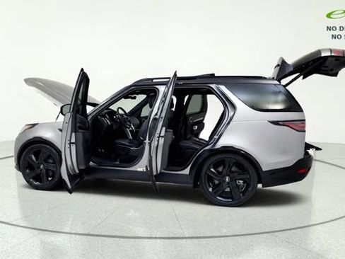 Used 2023 Land Rover Discovery S R-Dynamic AWD/4WD image 15