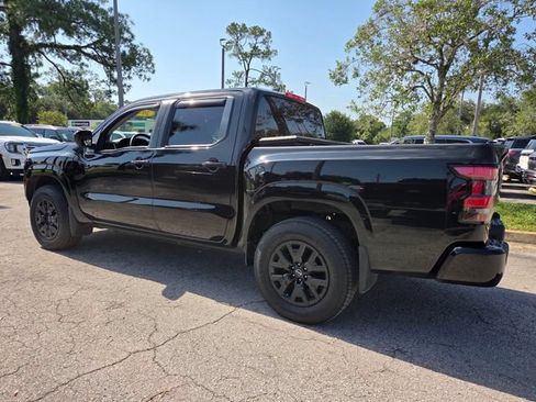 Used 2022 Nissan Frontier SV AWD/4WD image 5