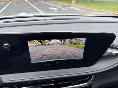 Used 2025 Buick Envista Sport Touring image 17