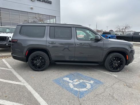 New 2025 Jeep Wagoneer Series II w/ Convenience Group I image 37