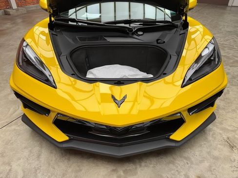 Used 2025 Chevrolet Corvette Stingray Coupe image 27