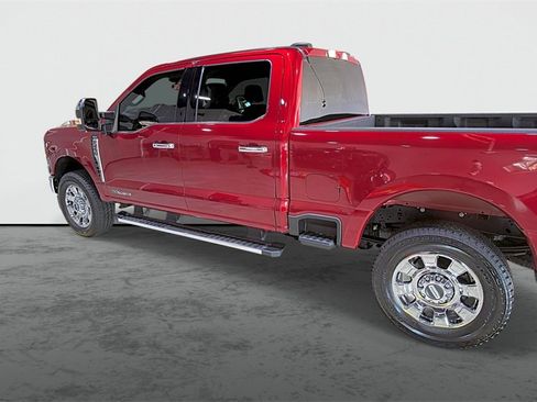 Used 2025 Ford F250 Lariat w/ Chrome Package image 2