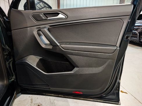 Used 2019 Volkswagen Tiguan SEL image 31