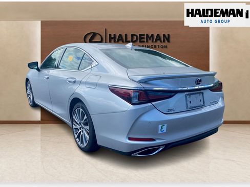 Used 2020 Lexus ES 350 w/ Premium Package FWD image 3