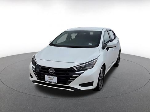 Used 2025 Nissan Versa SV image 7