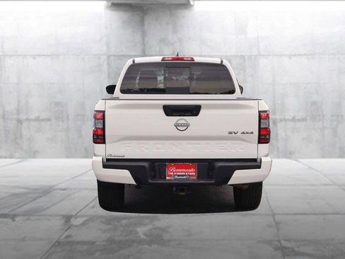 Used 2024 Nissan Frontier SV AWD/4WD image 6